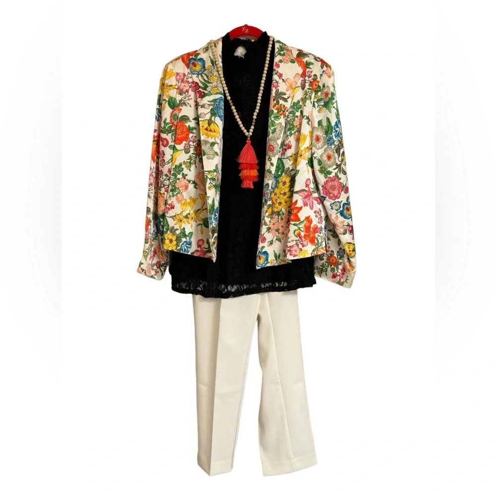 Anne Kline off-white/winter white/ dress slacks. Size 8 Ankle Length. - Picture 5 of 13